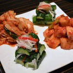焼肉・韓国料理 KollaBo - キムチ盛り合わせ