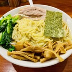 らぁめん 満来 - 飲み会の〆に。たっぶりの具と麺。「らあめん」
