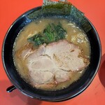 横浜家系ラーメン竈門家直系店赤門家 - 
