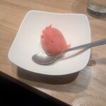 備長炉端 だいやめ - いちごのシャーベット