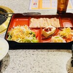 焼肉苑 平間店 - 豚トロ定食670円(ご飯大盛無料且つご飯・スープ各1回おかわり無料)