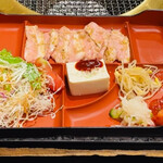 焼肉苑 平間店 - 豚トロ定食670円(ご飯大盛無料且つご飯・スープ各1回おかわり無料)