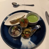 アンフュージョン - 1皿目
                    季節のアミューズ