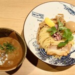 自家製麺 MENSHO TOKYO - ラム醤油スープ つけ麺(並) (1000円) +味玉(150円)