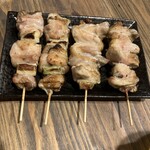 炭火焼 TORA - ねぎまとなんこつ