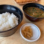 まるは食堂旅館 - 
