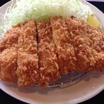 カツ丼とんかつ かつ福 - かつ福 ロースカツ定食のカツアップ