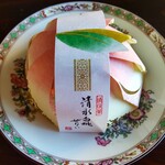 宗家 源吉兆庵 - 清水白桃ぜりい