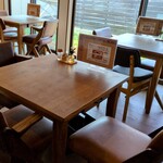 cafe おと - 店内 テーブル席