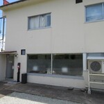 KitchenHaru - 駐車場はお店の敷地内