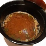 六本木きんめ鮨 - 出汁の効いた赤出汁