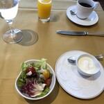 Hotel Kajima no Mori - 美式早餐沙拉與優格