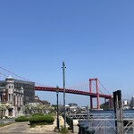 三日月屋 - 見ようによっては、ゴールデンゲードブリッジ