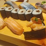 すし酒場 握わい - 光物三貫、かんぴょう巻き、サーモン三貫