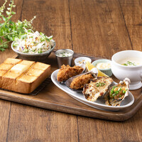 ブリオッシュ食パンと牡蠣のスペシャルランチ