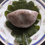 たねや - 料理写真:柏餅(つぶあん)