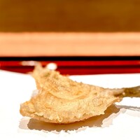 てんぷら 近藤 - キス。 これも江戸前天ぷらを代表するタネ。 はふはふやってるうちに消えていきます。 旨いなー。