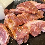 焼肉処 まるます家 - 生豚サガリ♬
      めっちゃ旨です♡