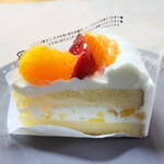 銀座コージーコーナー - せとかと紅ほっぺ苺のショート