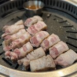 熟成肉専門店 ヨプの王豚塩焼 - 