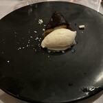 アンティカ オステリア カルネヤ - ゴルゴンゾーラのチーズケーキ　ジェラート添え