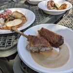 フランス食堂 ル ブリアン - 鶏もも肉のコンフィなど