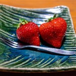 山の茶屋 - 2025.4 季節の果物