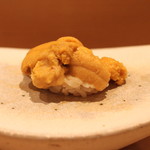 三谷 - 余市の ”ムラサキ雲丹” には、「Puligny Montrachet 2004 1er Cru "La Garenne" Marc Colin et Fils」を　(2014/08)