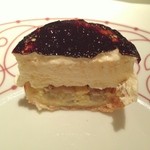 レストラン コバヤシ - 2014.7 バナナのシブースト断面