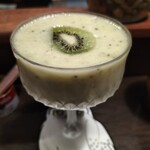 ワインバル 満月の夜は狼になる - ■フレッシュキウイフルーツのカクテル　1300