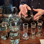 うりずん - 縦長のガラスのぐい呑み  泡盛の香りや味わいが わかる