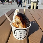 わぬき屋 - 焼きまんじゅうソフト　　　600円