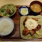 炭火焼鳥　権兵衛 - チキン南蛮定食950円