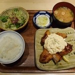 Sumibi Yakitori Gombei - チキン南蛮定食950円
