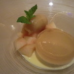 シェ・ヒャクタケ - デザート：桃づくし