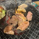 炭火焼肉 昭和ホルモン - 