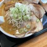 自家製麺 麺屋 虎治 - 味噌チャーシュー大盛り