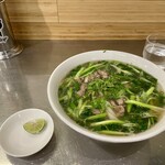 フォーティントーキョー 新宿店 - ライムも一緒に提供されます