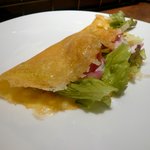 グリエールチーズと生ハムのクレープ