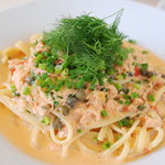 カフェエム - 秋鮭のトマトクリームパスタ