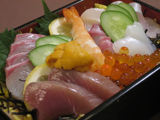 h Shokurakusaiensakashou - 特選　海鮮ちらし寿司　￥2，３００