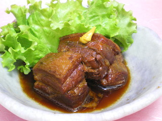 h Shokurakusaiensakashou - とろけるおいしさ　豚肉のやわらか角煮　￥６５０