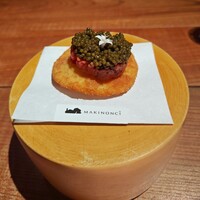 マキノンチ - キャビアと馬肉タルタル・筍のフライ