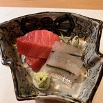 ひろ作 - 本鮪と細魚昆布〆さんでーす。①