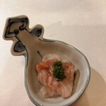 ひろ作 - 烏賊海鼠腸和え花山椒掛けさんでーす。①