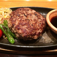 御曹司 きよやす邸 六本木本店 - ハンバーグ(アップ)