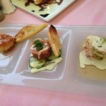 Hau Tree Lanai Restaurant - 