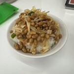 くるまやラーメン - ピリ辛味噌納豆ごはん