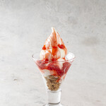 ストロベリーサンデー　～ホワイトソースがけ～