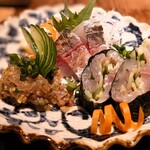 あじのマイケル - お通し。奥からお造り、なめろう、香味草巻 どれも新鮮で美味しい♡